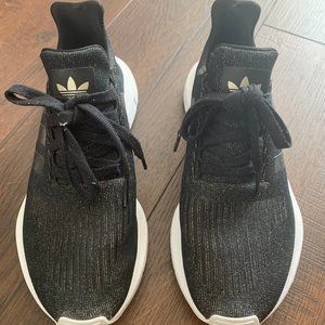 Adidas Swift Run